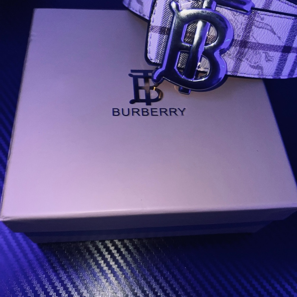 Burberry Beige Card with Black Logo